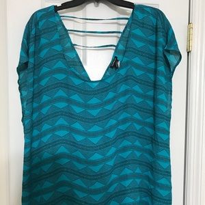 Torrid size 1 shirt